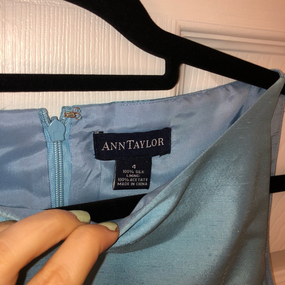 ANN TAYLOR VINTAGE SILK DEEPIONI DRESS